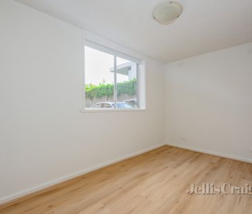 2/15 McKinley Ave, Malvern - Photo 6