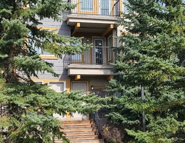 Beautiful Two Story Townhouse in the Heart of McKenzie Towne — 2 Bedrooms Townhouse - Photo 1