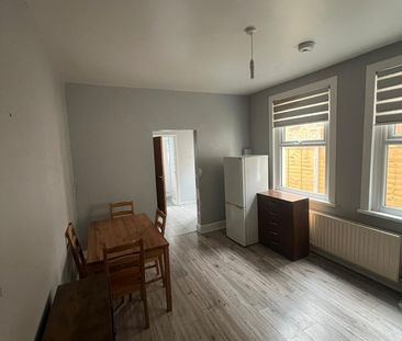 Room in a Shared House, Mount Pleasant Road, N17 - Photo 1