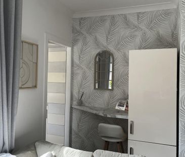 2 bedroom ground floor flat to rent - Photo 2