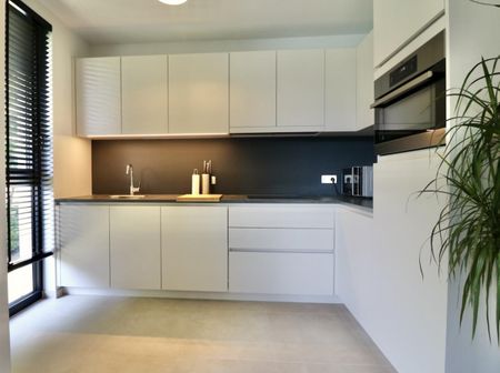 Recent, energiezuinig appartement in residentie Dans met 2 slpks, terras en autostandplaats voor 920 EUR/mnd - Photo 5