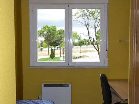 Estudio en alquiler en Calle Luis Salas Balust , Número 33 - Photo 1