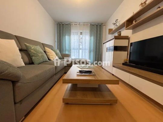 Apartamento en alquiler en Calle de la Iglesia, cerca de Calle de Cuenca - Foto 1
