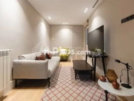 Piso en alquiler en Calle de Santa Engracia, cerca de Calle de García de Paredes - Photo 5