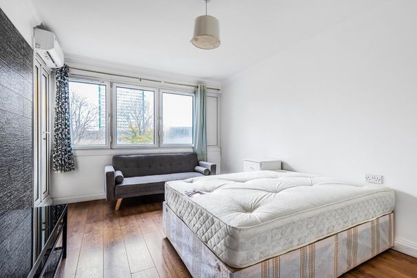 3 bedroom flat to rent - Photo 1