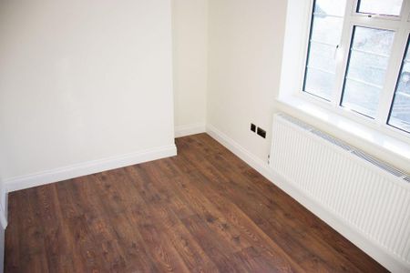 3 bedroom flat to rent - Photo 5