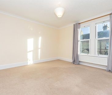 2 bedroom semi-detached house to rent - Photo 5