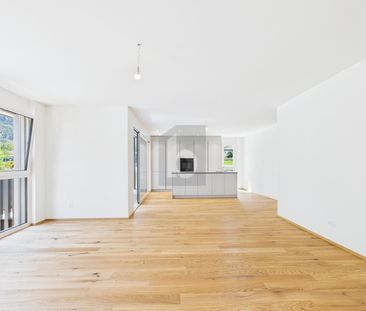 A TOUCH OF LUXURY - Photo 1