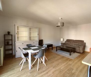 Location Appartement 2 pièces 48m² - Photo 2