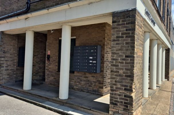 ST NICHOLAS STREET - Photo 1