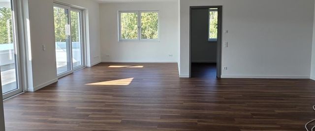 Dachtraum mit großer Terrasse, 2 Bädern, exklusiver Ausstattung, Lift! Erstbezug! - Foto 1