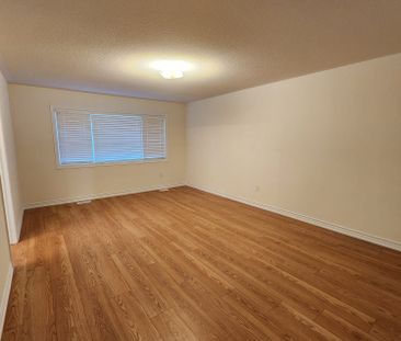 For Lease - 35 Tamworth Terrace, Barrie, Ontario - Photo 4