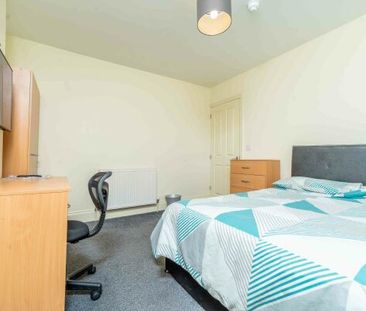 35 Nunthorpe Grove - Photo 2