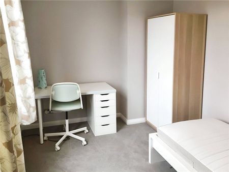 Shepherds Hill, Guildford, GU2 9RY - Photo 4