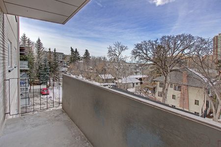 1909 12th St SW, Calgary - Photo 3