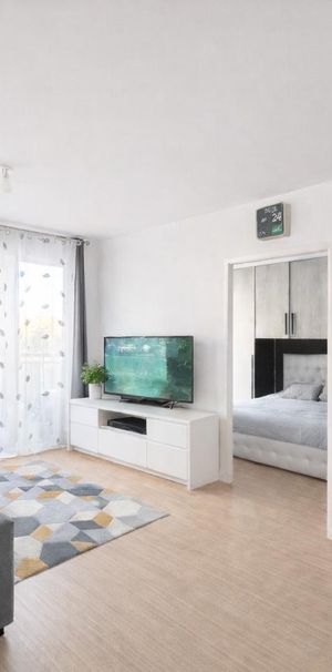 À LOUER – APPARTEMENT 2 PIÈCES AVEC BALCON À TRAPPES - Photo 1