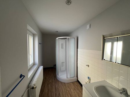 Location appartement 4 pièces 115 m² à Mézériat (01660) - Photo 5