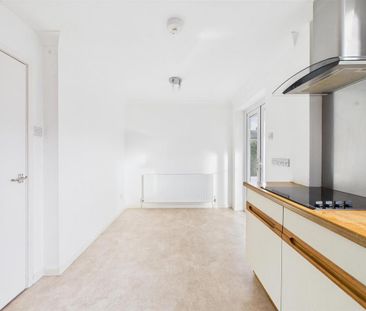 4 bedroom detached house to rent - Photo 1