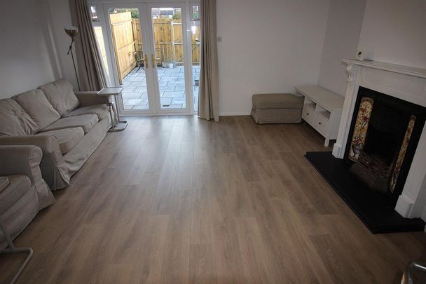 9 Upper Malone Park, Belfast BT9 6PP - Photo 1