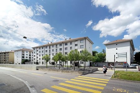 "Wohnblock mit ruhigem Innenhof" - Photo 4