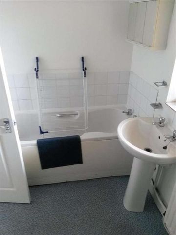 Lenton - Ilkeston Road Bedroom Spacious Student Property All Bills Incl, NG7 - Photo 4