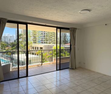 1-bedroom apartment in the Surfers Century building - Photo 1