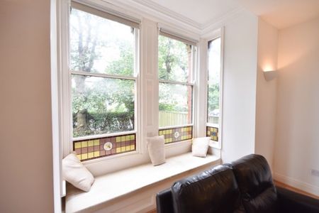 2 Bed - Grosvenor Place, Jesmond - Photo 4