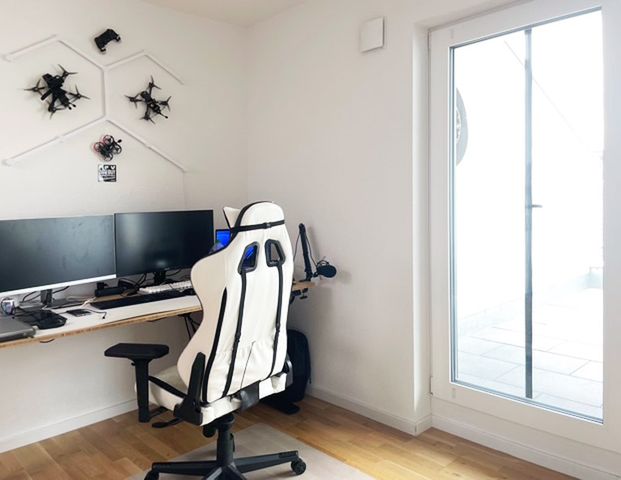 Zwei-Zimmer-Penthouse-Wohnung mit Balkon und TG-Platz - Foto 1