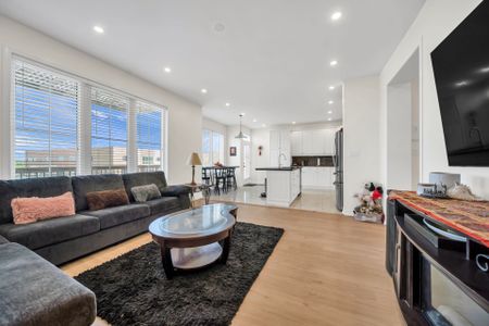 For Lease - 358 Pringle Avenue, Milton, Ontario - Photo 4