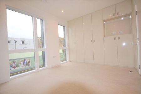 Armstrong Close, Kidbrooke Village, London, SE3 9BT - Photo 3