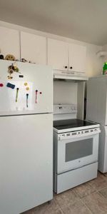 3 1/2 très ensoleillé Vieux Longueuil 1275$/mois à partir du 1 juillet - Photo 3