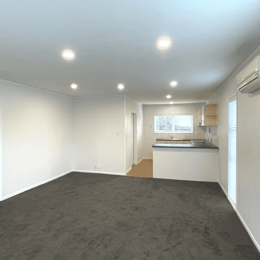 2 bedrooms + 1 bathroom - Photo 1