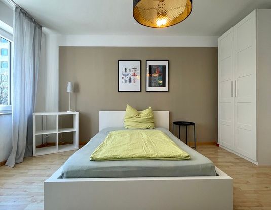 Modern möblierte 1-Zimmer-Wohnung im Zentrum - Photo 1