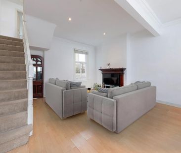 3 bedroom terraced house to rent - Photo 2