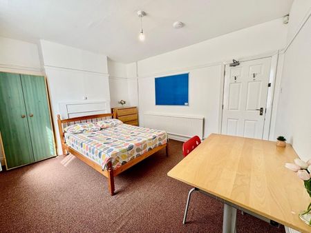 6 Bed Terraced House, Osmaston Street, NG7 - Photo 4