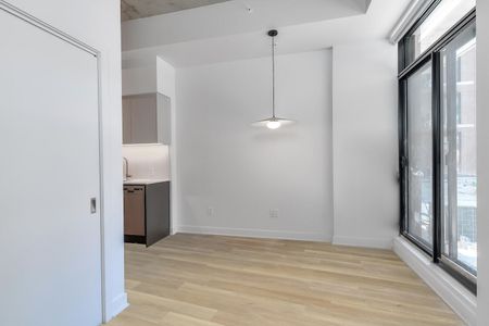 Jacques condo apartments for rent in Ville-Marie - Photo 2