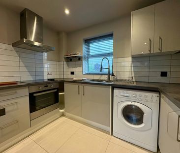 Flat to rent on - Photo 5