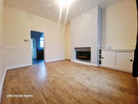 2 bedroom terraced house to rent - Photo 2