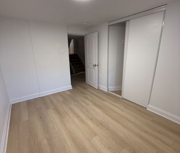 For Lease - 214 Fairglen Avenue Unit# Bsmt, Toronto, Ontario - Photo 4