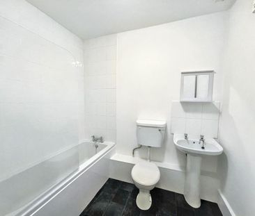 Studio to rent - Photo 6