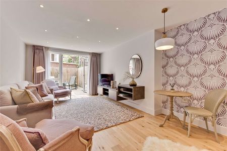 A luxury two bedroom apartment set in central Guildford. - Photo 4