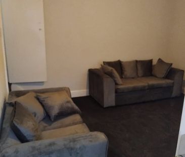 2 Bed Semi-Detached House, Conway View, LS8 - Photo 1