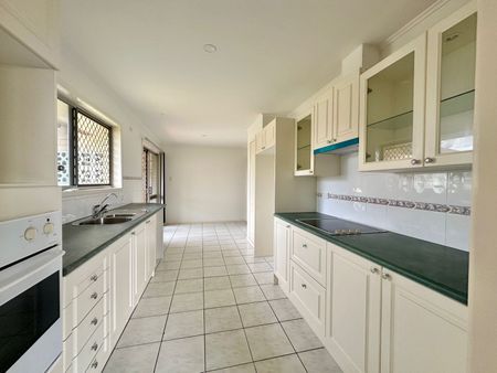 16 Balandra Street, 4157, Capalaba Qld - Photo 2