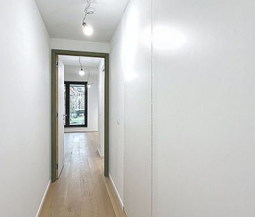 Appartement te huur in Ukkel voor € 1.700 met 1 slaapkamer - Photo 3