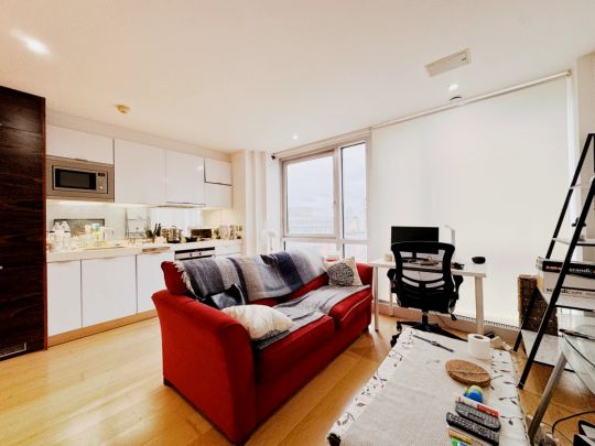 Studio Flat1708 - Photo 1