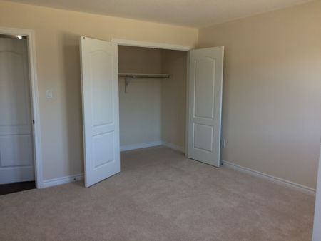 For Lease - 14 Cohoe Street, Brampton, Ontario - Photo 2