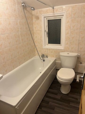 1 Bed Flat, St Albans Road, IG3 - Photo 2