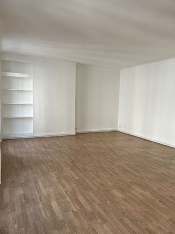 Location Appartement 5 pièces 103m² - Photo 2