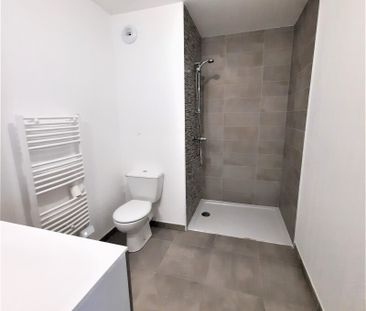 Location Appartement 2 pièces 44m² NIMES 30000 - Photo 4