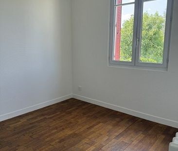 Location Maison 5 pièces 110m² - Photo 2